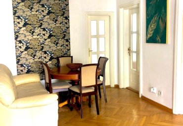 Apartament superb in vila, cu terasa si curte in proprietate, zona exclusivista